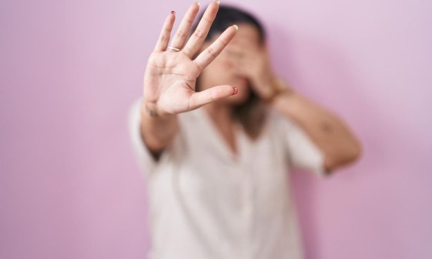 Baju Bukan Alasan: Membedah Sesat Pikir Victim Blaming