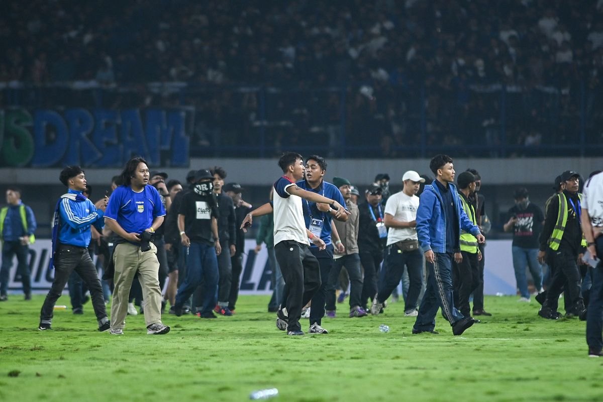 Buntut Rusuh ACL 2, Tribune Selatan GBLA Resmi Di Gembok!