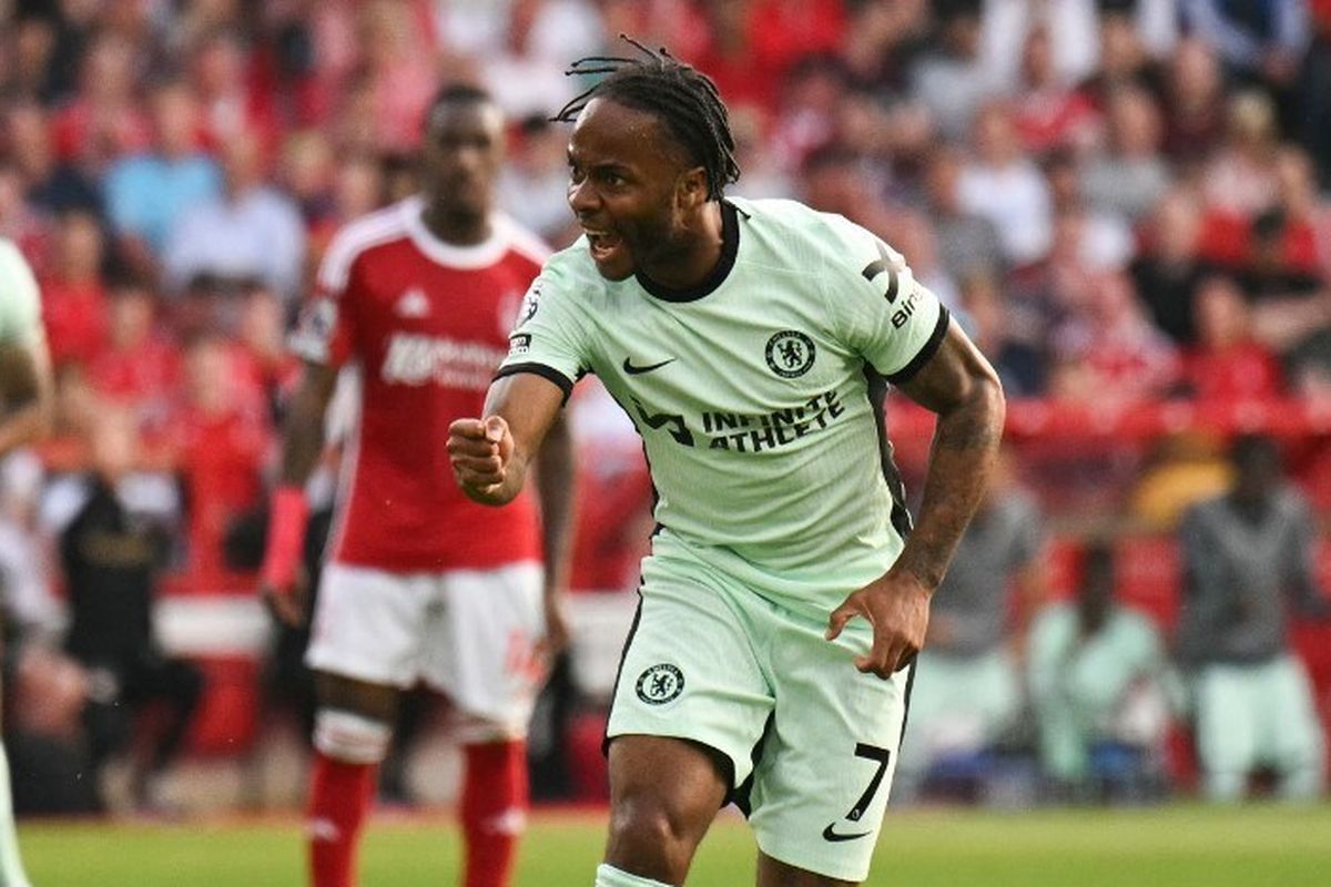 Sterling Pindah Ke Feyenoord: Babak Baru Lawan Kiper Timnas