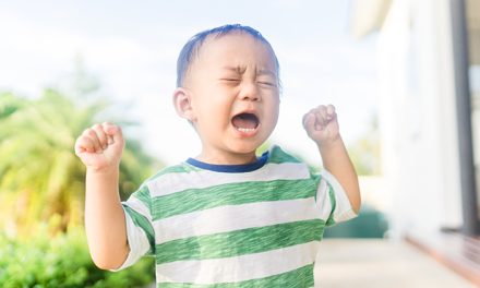 Anak Tantrum Di Mal? Jangan Panik, Ini Jurus Ampuhnya!