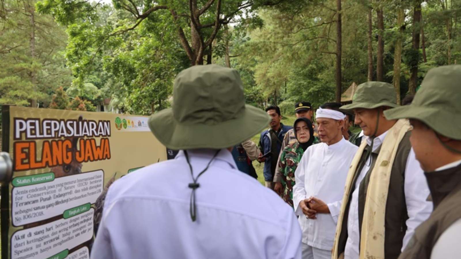 Jaga Hutan Bersama Warga: Jurus Baru Pak Menteri Kemenhut