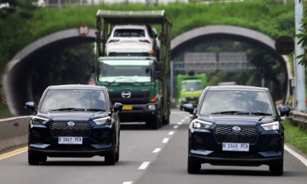 Macet Jakarta? Rocky Hybrid Solusi Irit & Lincah