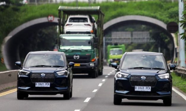 Macet Jakarta? Rocky Hybrid Solusi Irit & Lincah