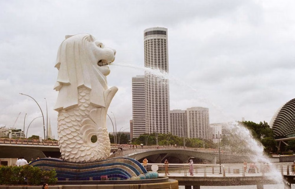 Mau Ke Singapura? Jangan Lupakan 7 Syarat Penting Ini!