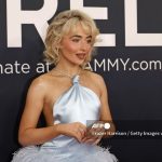 Sabrina Carpenter: Glamor Maksimal Di Grammy!
