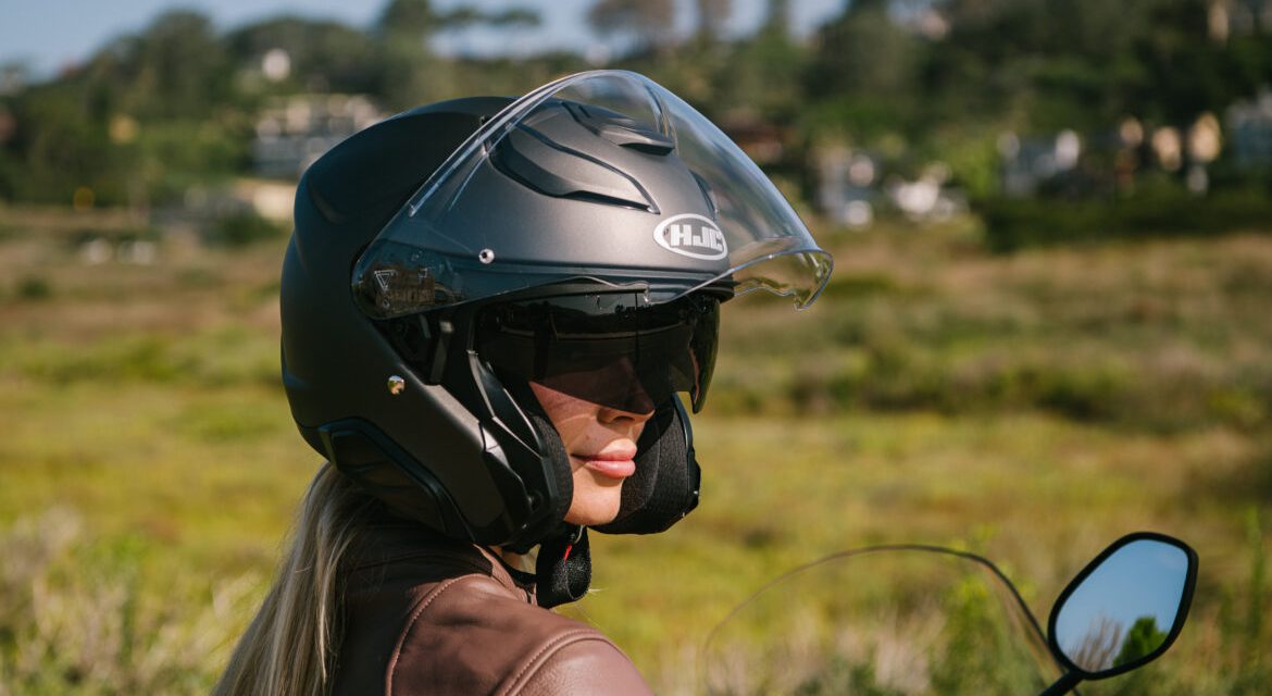 Mau Jalan Jauh? Ini Pilihan Helm Half Face Yang Aman
