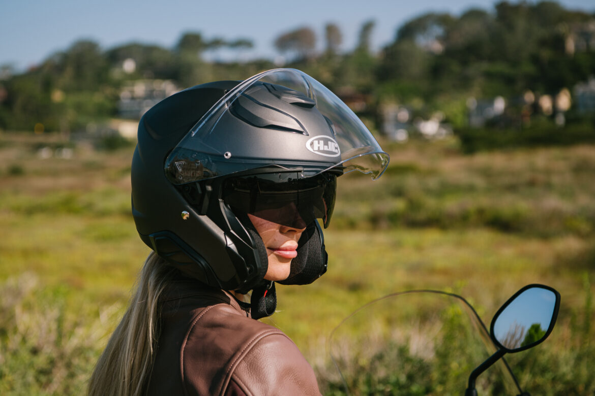 Mau Jalan Jauh? Ini Pilihan Helm Half Face Yang Aman