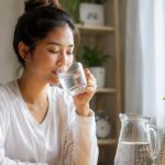 Efek Rutin Minum Air Hangat Buat Tubuh