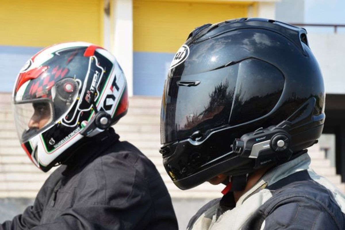 Alasan Intercom Wajib Punya Buat Anak Motor