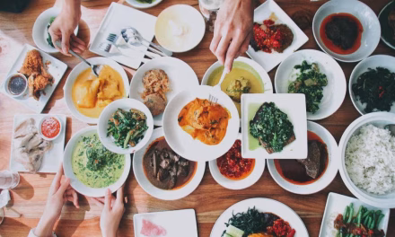 4 Spot Nasi Padang Ini Bikin Nambah Nasi Terus