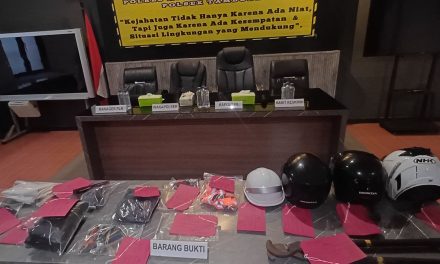 Nyamar Jadi Petugas, Maling Kabel Di Tambora Di Ciduk