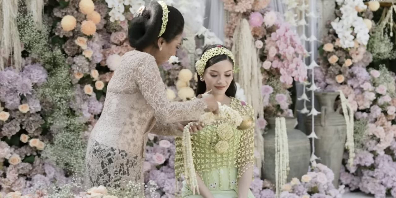 Pesona Jumputan Hijau Alyssa Daguise
