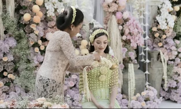 Pesona Jumputan Hijau Alyssa Daguise