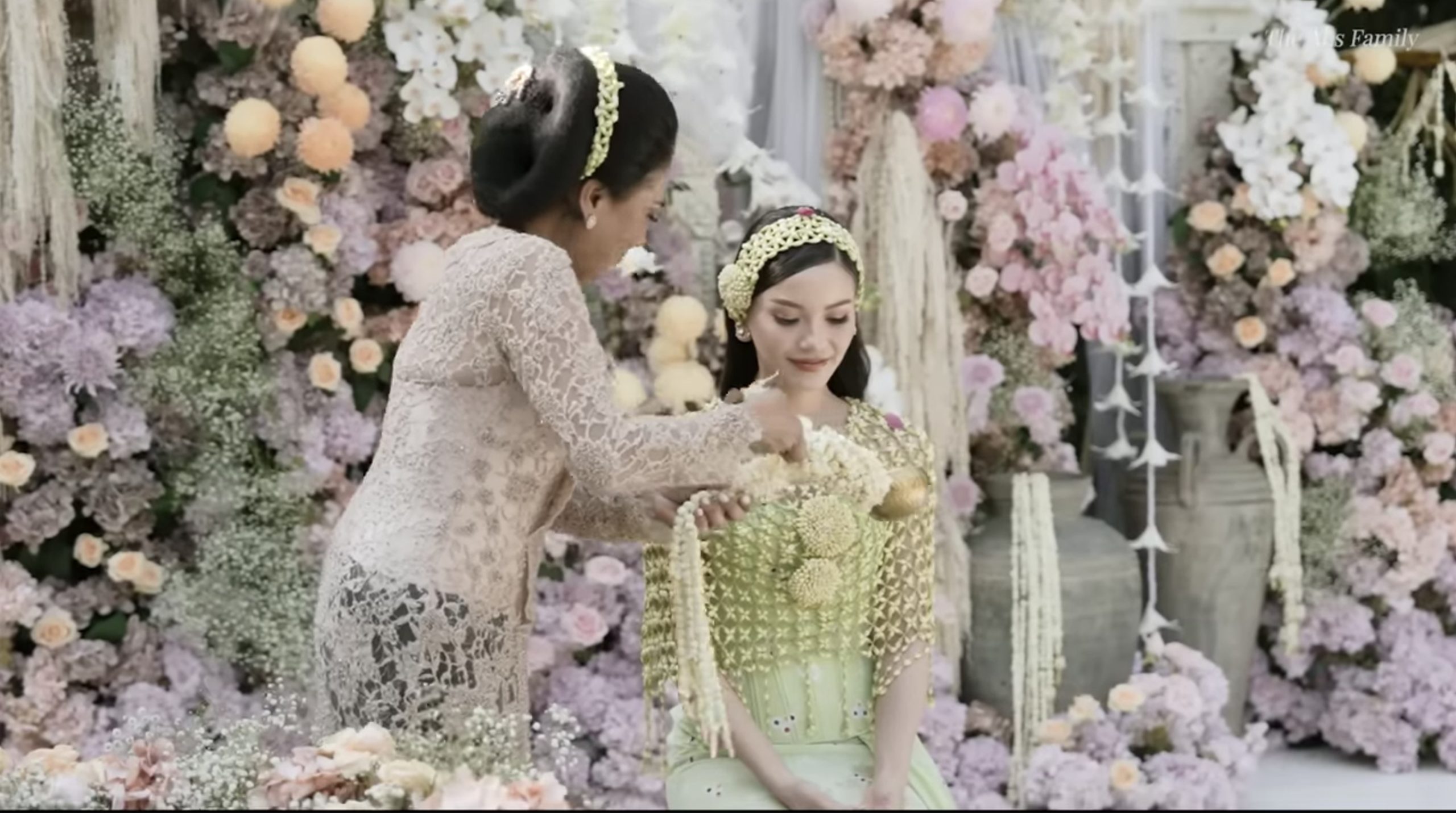 Pesona Jumputan Hijau Alyssa Daguise