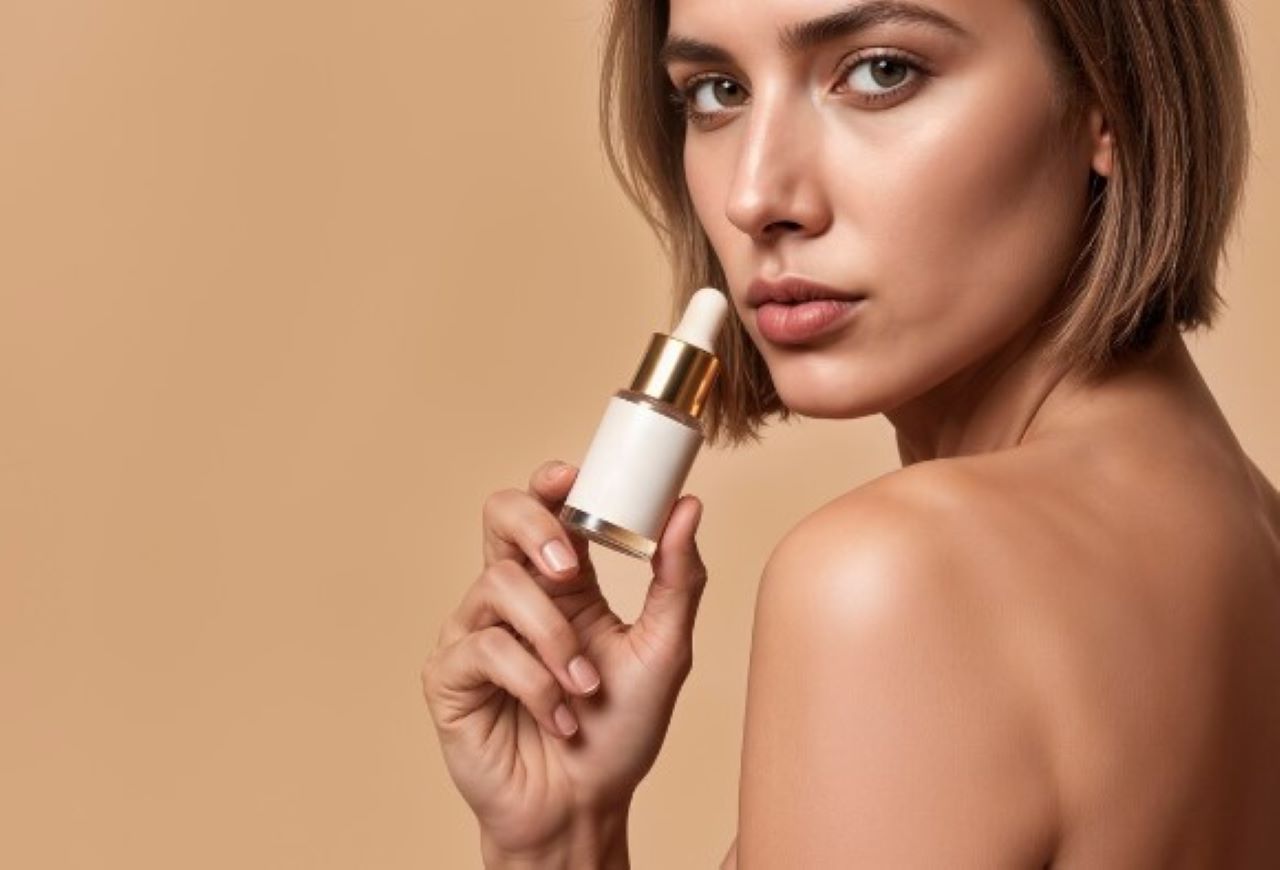 4 Skincare Ampuh Pembedas Flek Hitam, Ada Retinol!